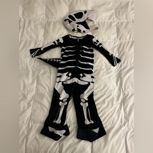 Kids’ dinosaur skeleton costume, Size 3T